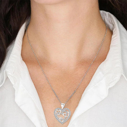 LoveFlow – Romantic Interlocking Necklace
