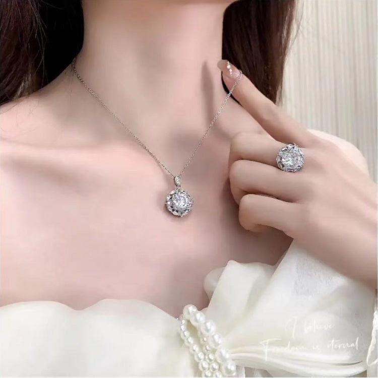 DiamondGlow – 5 Carat Moissanite Jewelry