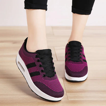 Orthopedic sneakers with air bubbles