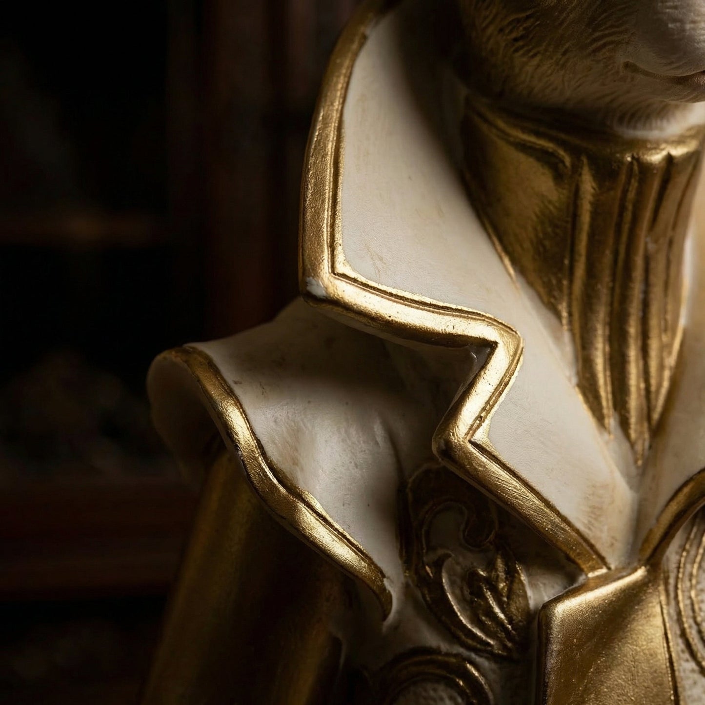 RoyalWhisk – Gold Trim Rabbit Figurine