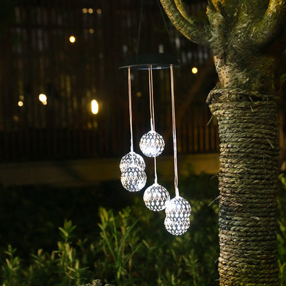 LunaBreeze Chime – Weatherproof Solar Garden Light Charm