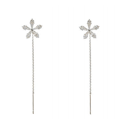 BloomSpark – Shiny Diamond Flower Earrings