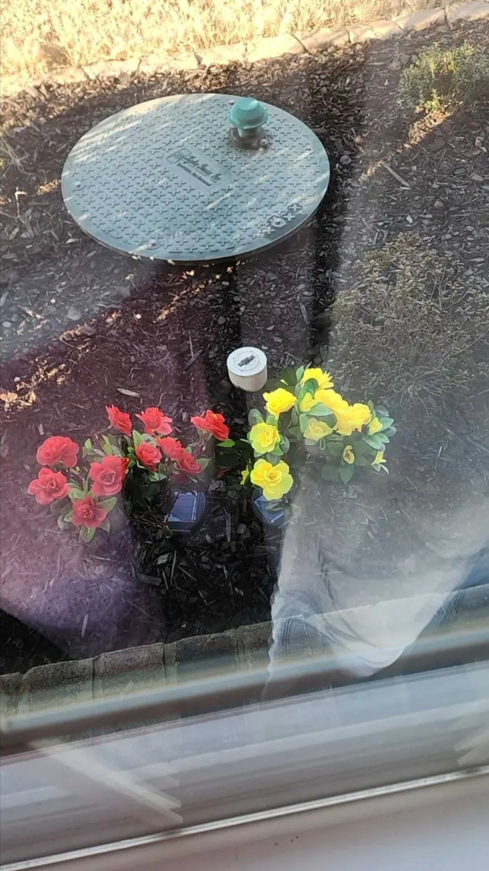 LumaBloom – EverGlow Memorial Garden Lights