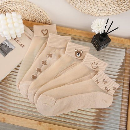 LaceFlow – Transparent Floral Ankle Socks