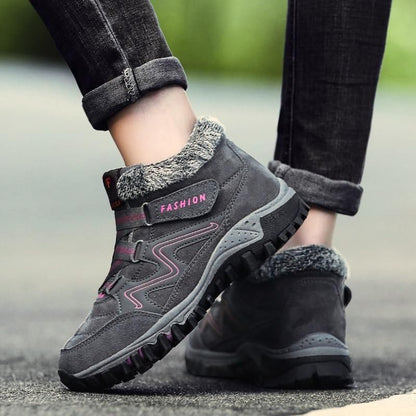 WARM AND COMFORTABLE NON-SLIP BOOTS