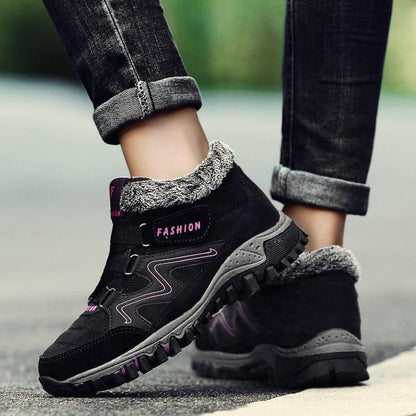 WARM AND COMFORTABLE NON-SLIP BOOTS