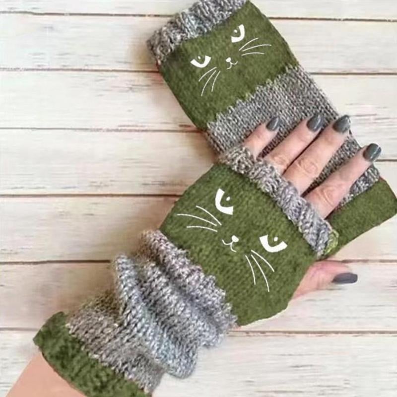 SnugglePaws – Stylish Fingerless Cat Gloves