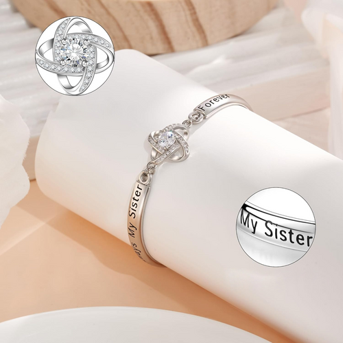 VistaGrace – Stylish Lucky Clover Bracelet
