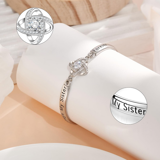 VistaGrace – Stylish Lucky Clover Bracelet